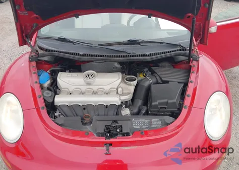 2010 Volkswagen New Beetle 2.5L z USA, uszkodzony, nr VIN 3VWRG3AL9AM002676